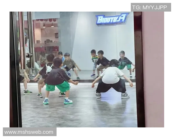 街舞战术解析：深入探讨上海街舞队的风格与策略创新